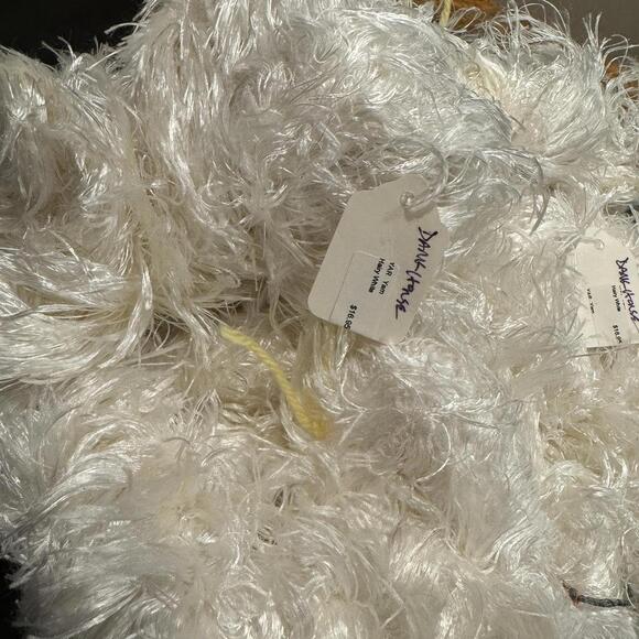 Dark Horse Hairy White yarn. Lot of 7 skeins. - Picture 1 of 7